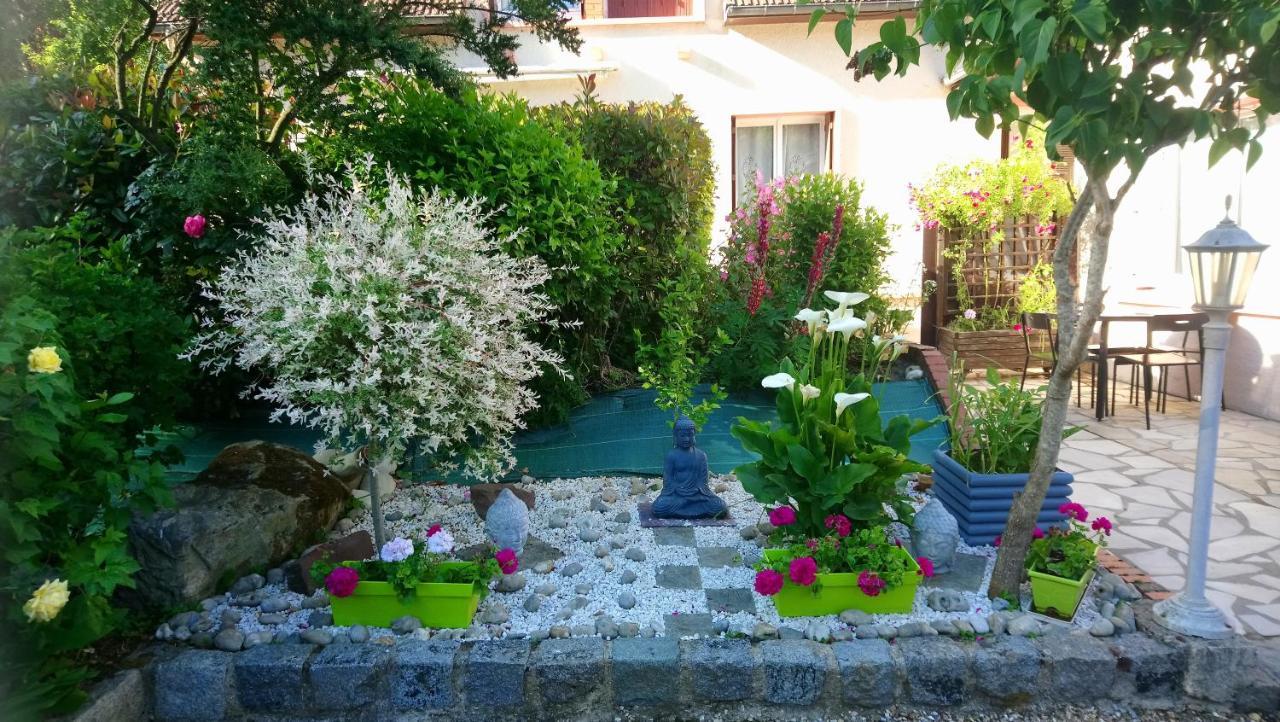 4 Rue Guy de Maupassant Apartamento Valmont  Exterior foto